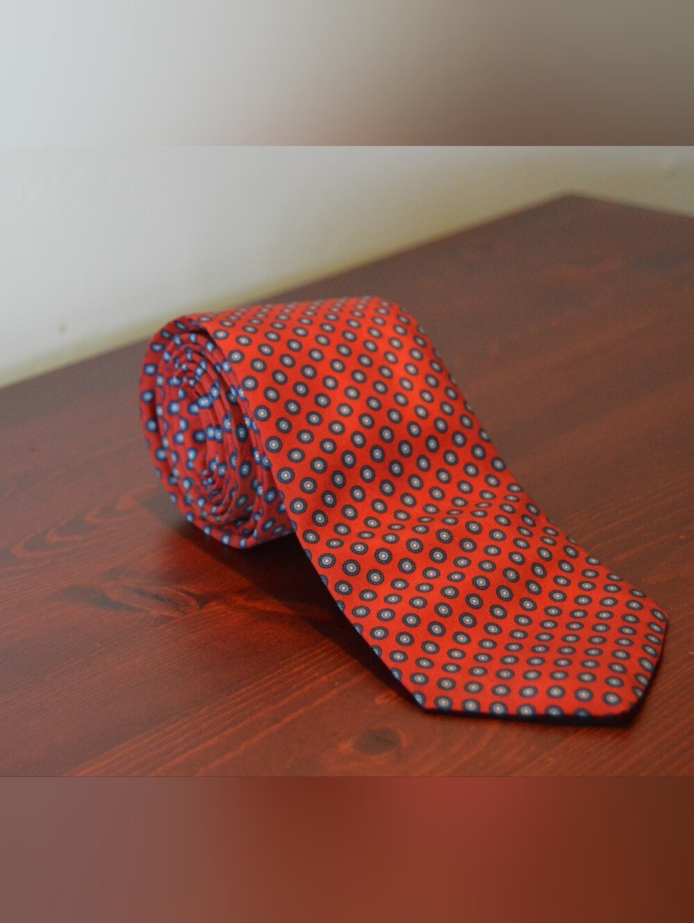 VTG Peek-A-Boo Ties by World Wide Geometric Red Silk Tie